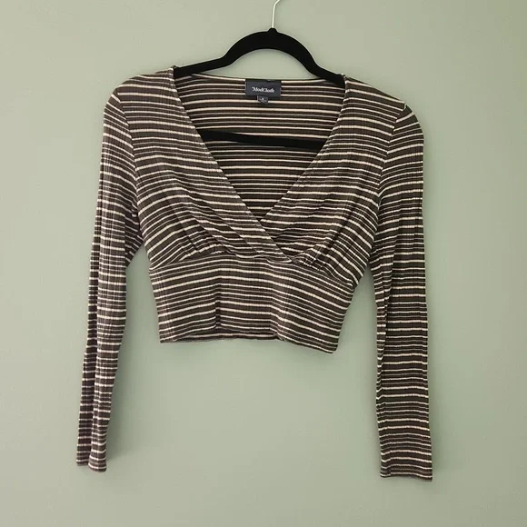 ⭕️ PRICE FIRM Modcloth Pair with Care Olive Striped Size Small Crop Top - Picture 5 of 9